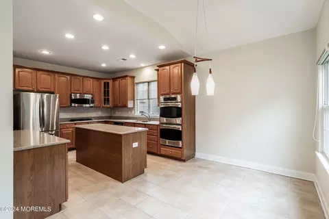 Kitchen - 102 Brigantine Blvd, Waretown, NJ 08758 photo 5 of 5