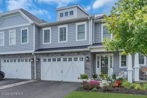 63 Lawley Dr, Lincroft, NJ 07738