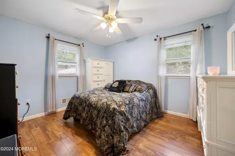Bedroom - 230 Maple Ln, Forked River, NJ 08731 photo 3 of 3