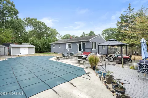 Exterior - 230 Maple Ln, Forked River, NJ 08731 photo 5 of 11