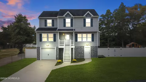 148 Colleran Pl, Bayville, NJ 08721