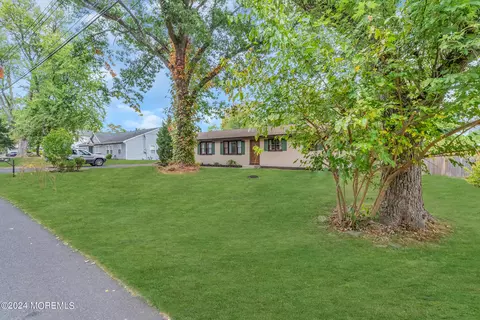 24 Forest Dr, Jackson, NJ 08527 photo 5