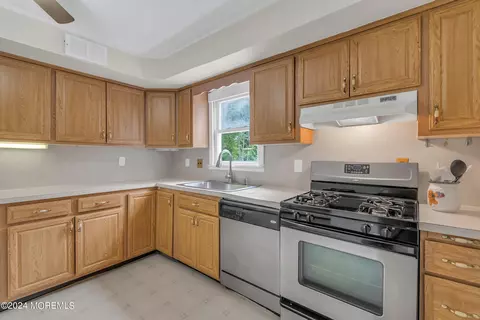 24 Forest Dr, Jackson, NJ 08527 photo 13