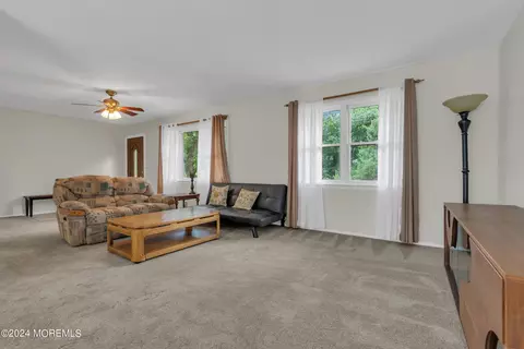 24 Forest Dr, Jackson, NJ 08527 photo 8