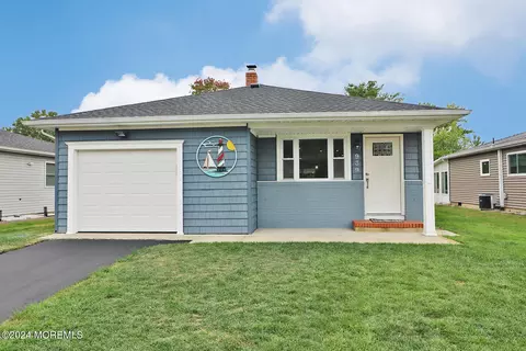 939 Jamaica Blvd, Toms River, NJ 08757