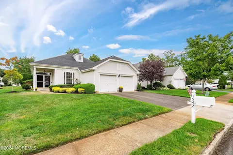 1542 Harvest Ln, Manasquan, NJ 08736