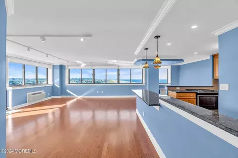 55 Ocean Ave #5B, Monmouth Beach, NJ 07750
