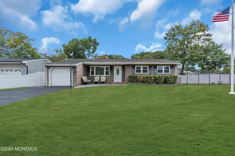 1478 Lakewood Ave, Brick, NJ 08724