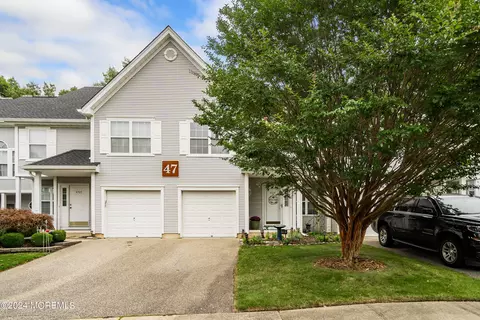 4704 Saddle Back Ln, Toms River, NJ 08755
