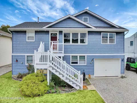17 Pine Tree Rd, Toms River, NJ 08753