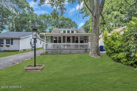 526 Morris Blvd, Toms River, NJ 08753