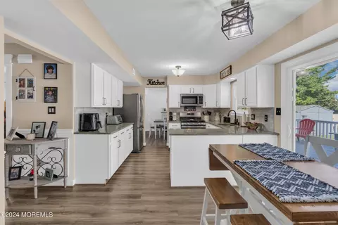 Kitchen - 6 Kiwi, Howell, NJ 07731 photo 2 of 4