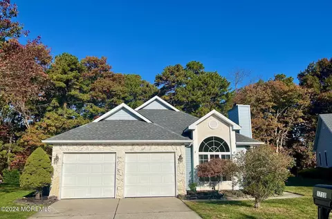 1710 Lacebark Ct, Toms River, NJ 08755
