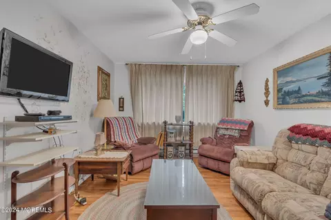 214 Laurel Pl # D, Whiting, NJ 08759