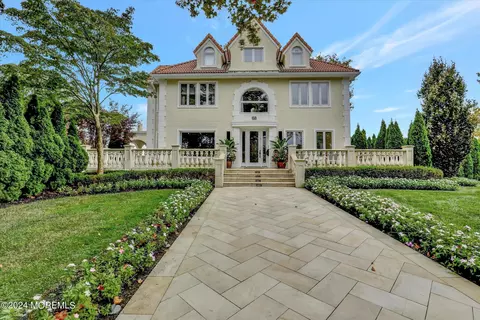 68 Neptune Ave, Deal, NJ 07723