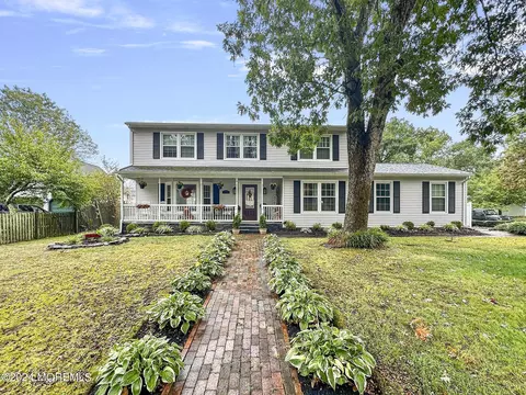 124 Brandon Rd, Manchester, NJ 08759