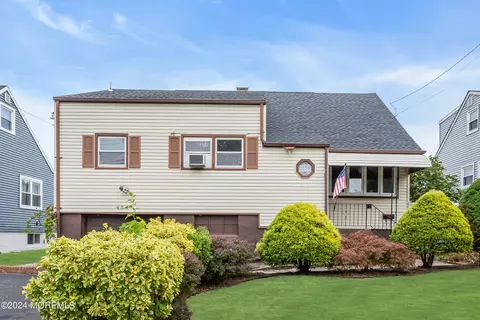 454 Ford Ave, Fords, NJ 08863