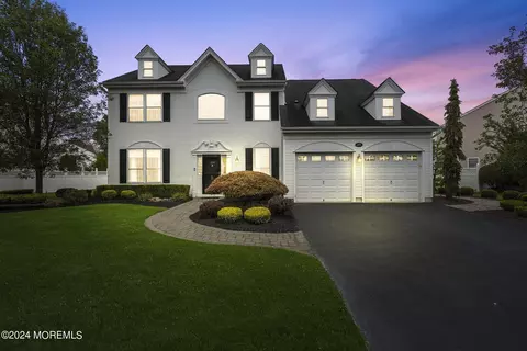329 Fordham Pl, Freehold, NJ 07728