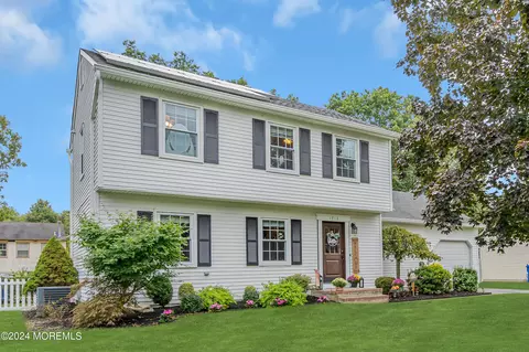 1916 Powder Horn Rd, Toms River, NJ 08755