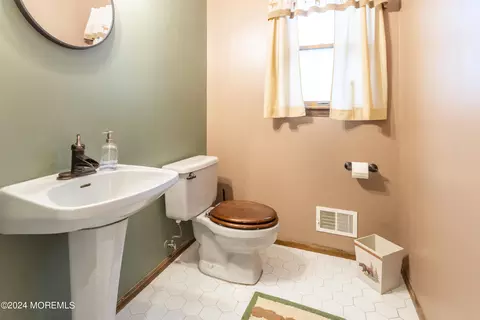 Bath - 313 Station Dr, Forked River, NJ 08731 photo 1 of 3