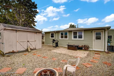 Exterior - 115 E Mohawk Dr, Little Egg Harbor, NJ 08087 photo 2 of 6