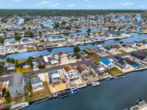 View/Area - 115 E Mohawk Dr, Little Egg Harbor, NJ 08087 photo 3 of 18