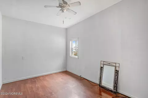 Bedroom - 115 E Mohawk Dr, Little Egg Harbor, NJ 08087 photo 5 of 7