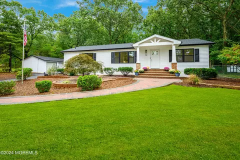 50 Old Turkey Swamp Rd, Freehold, NJ 07728