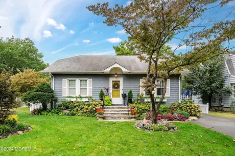 22 Knollwood Ct, Toms River, NJ 08753