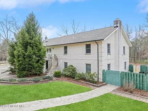 105 Buckingham Rd, Whiting, NJ 08759