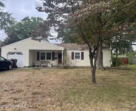 76 Bittern Ln, Bayville, NJ 08721