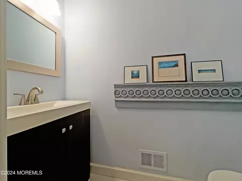 Bath - 15 Chestnut Ct #D, Brielle, NJ 08730 photo 3 of 4