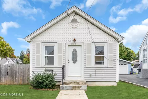675 Shore Concourse, Keyport, NJ 07735
