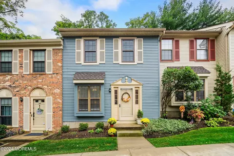 150 Eastwick Ct, Matawan, NJ 07747