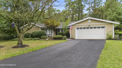 25 Wilson Ave, Morganville, NJ 07751