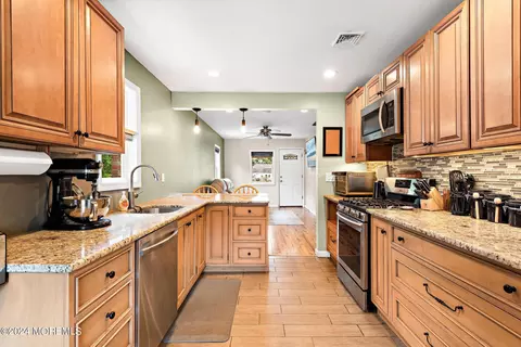 71 Highfield Ave, Matawan, NJ 07747 photo 1