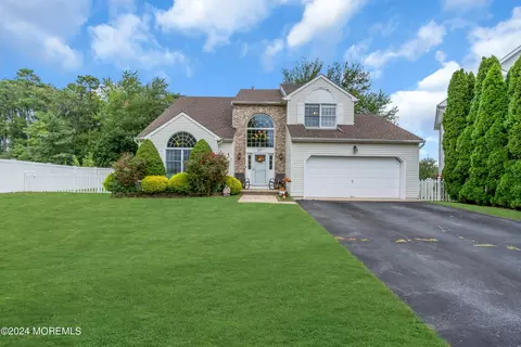 317 Dartmouth Ct, Brick, NJ 08723