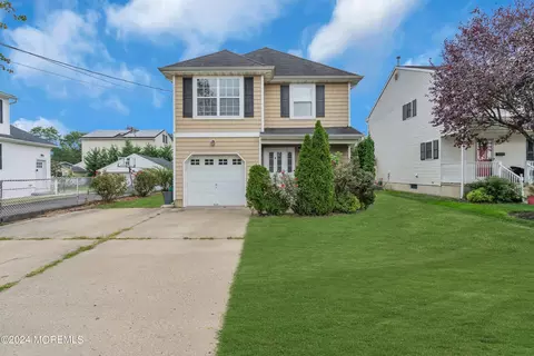 11 Atlantic Ave, Aberdeen, NJ 07747