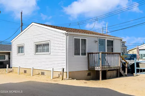 34 E Pompano Way, Lavallette, NJ 08735 photo 2