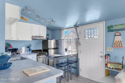 34 E Pompano Way, Lavallette, NJ 08735 photo 5