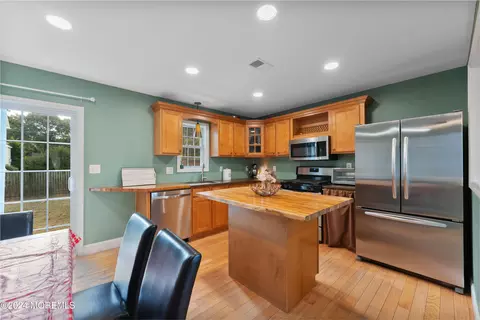 Kitchen - 144 E Arverne Ave, Ocean Gate, NJ 08740 photo 1 of 3