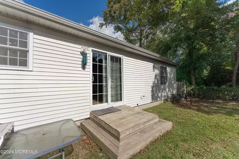 Exterior - 144 E Arverne Ave, Ocean Gate, NJ 08740 photo 1 of 1
