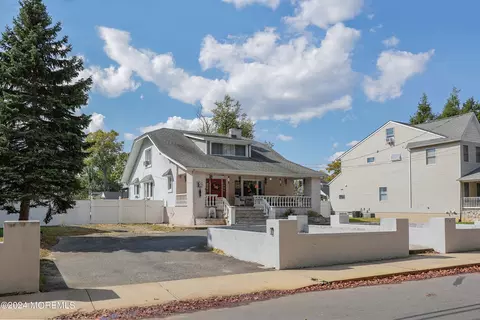 276 Main St, Keyport, NJ 07735
