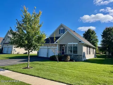59 Redwood Dr, Ocean, NJ 07712
