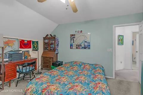 Bedroom - 802 Oak Rd, Brielle, NJ 08730 photo 4 of 5
