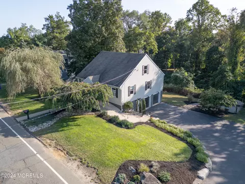 80 Valley Dr, Atlantic Highlands, NJ 07716