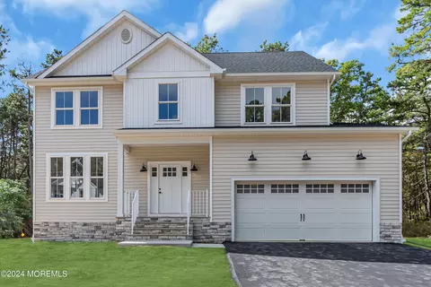 424 Baker Ave, Bayville, NJ 08721