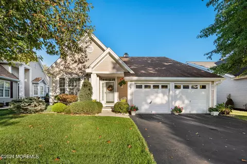 8 Fish Pond Ter, Barnegat, NJ 08005