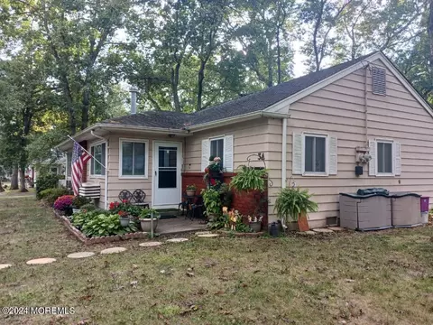 3 S Heron St # A, Manchester, NJ 08759