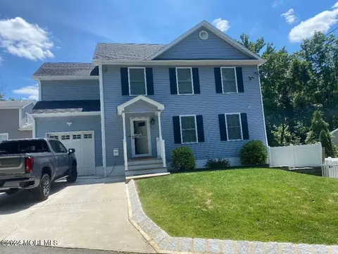 624 Groben St, Laurence Harbor, NJ 08879